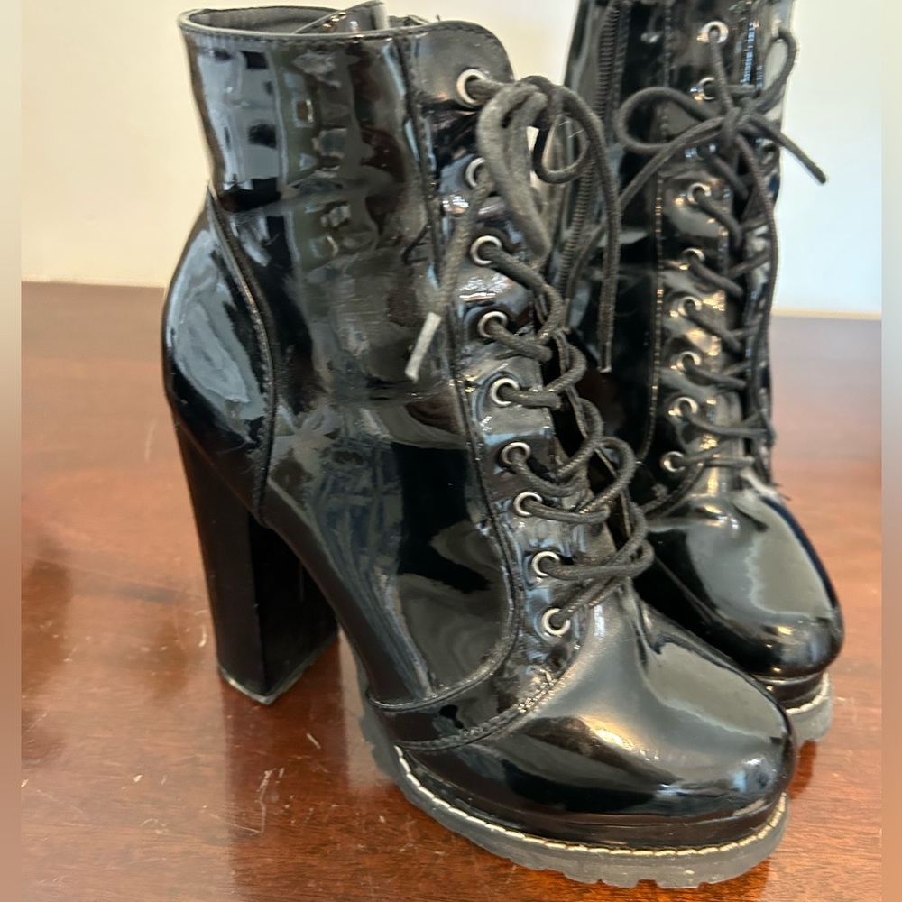 Liliana black patent leather like platform laced boots, sz 8